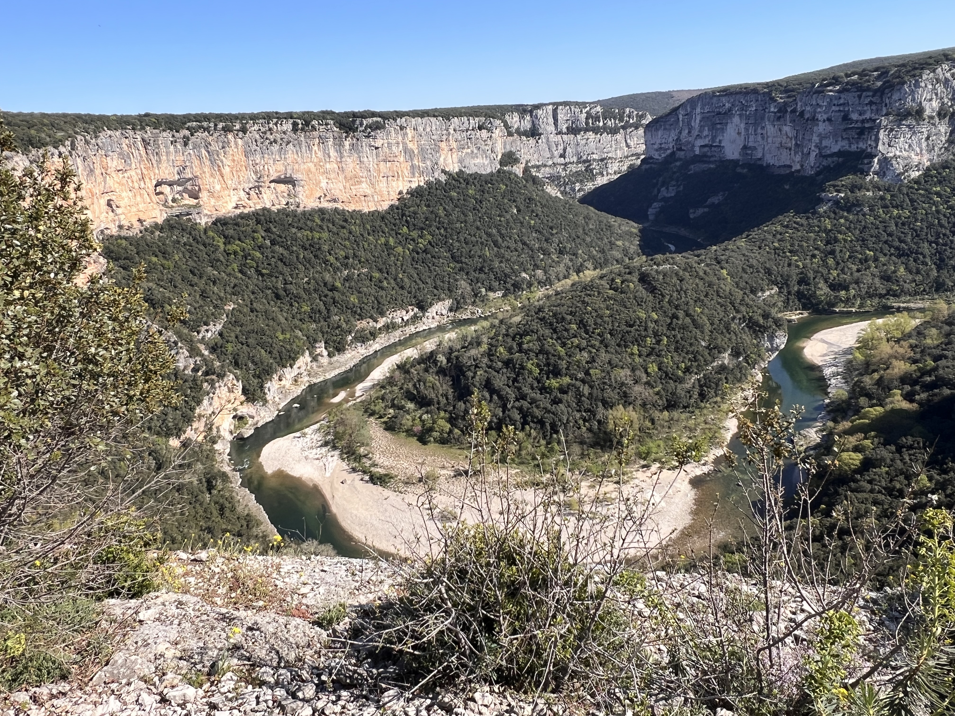 Gorges de l'Ardèche vues depuis un canoë